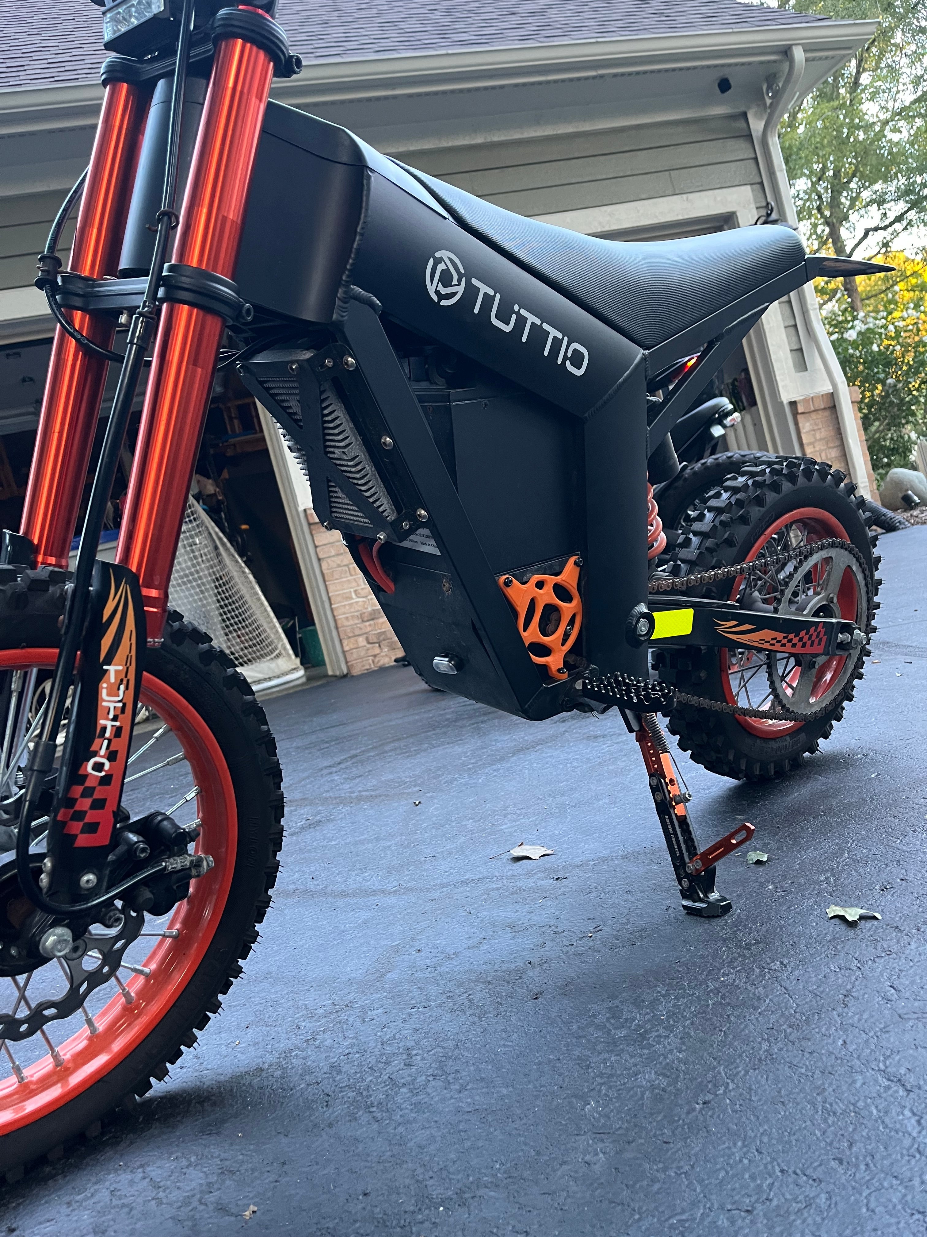 Tutio Motor Cover and Panel Combo