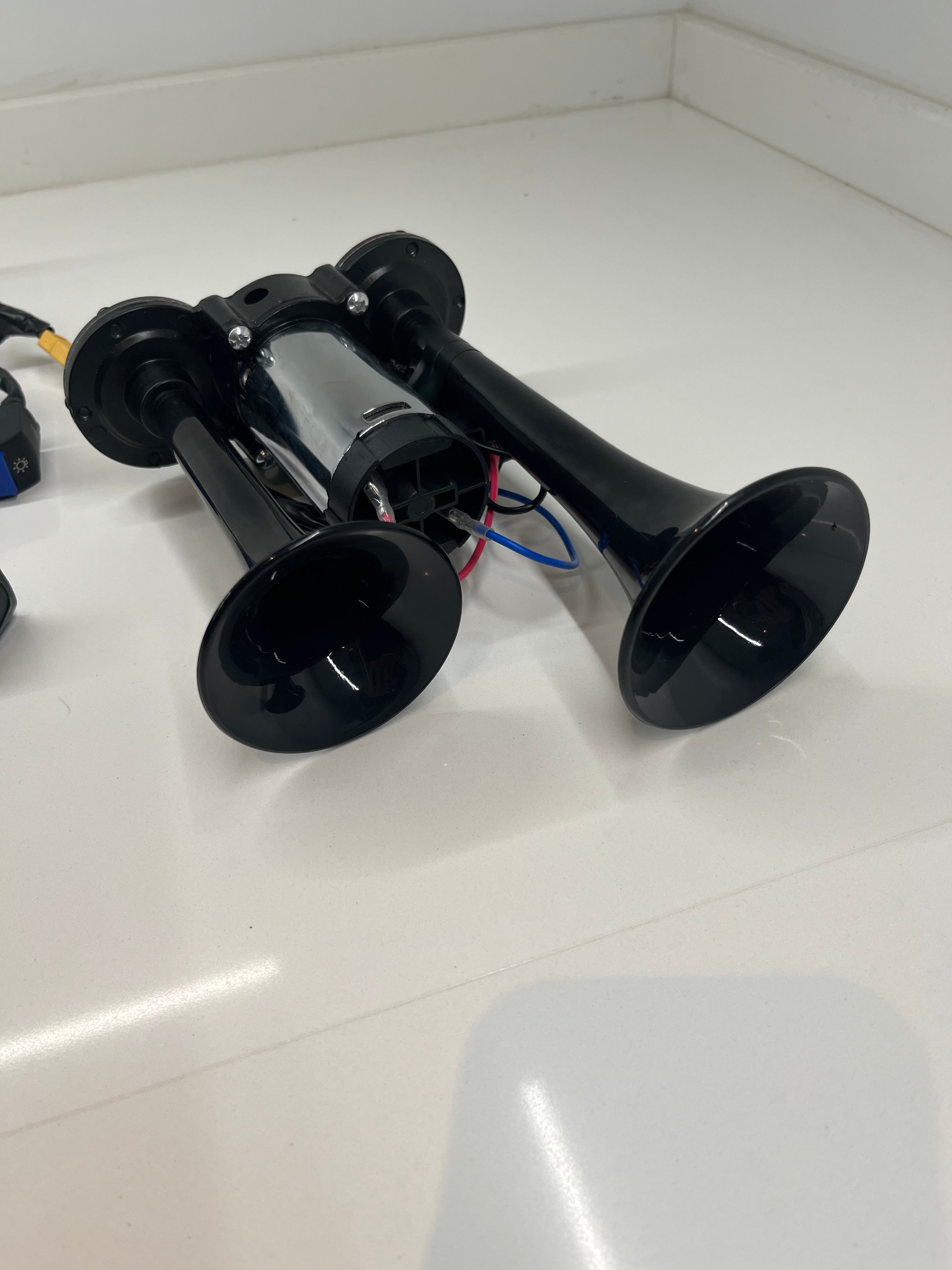 Plug-and-Play Train Horn V1